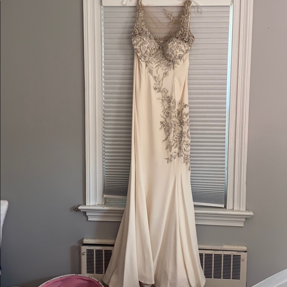Ysa Makino Wedding dress